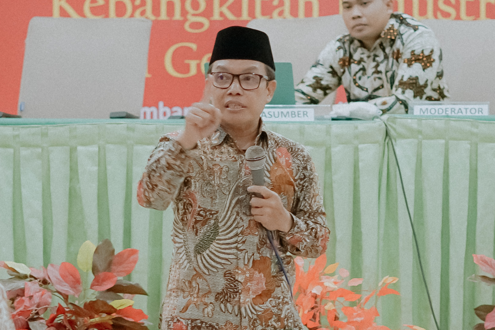 LAKUKAN PENGEMBANGAN PUSAT STUDI, PRODI HES PERKUAT GENERASI-Z DENGAN WAWASAN HALAL INDUSTRY BERBASIS MODERASI