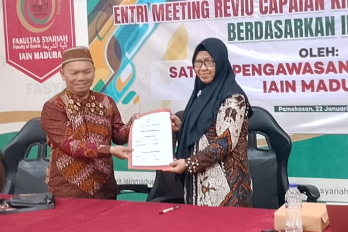 REVIU CAPAIAN IKU FAKULTAS SYARIAH IAIN MADURA: PRODI HES RAIH PRESTASI GEMILANG