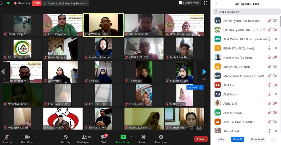 Kuliah Tamu HES â€œUrgensi Pembentukan Lembaga Alternatif Penyelesaian Sengketa Ekonomi Syariahâ€